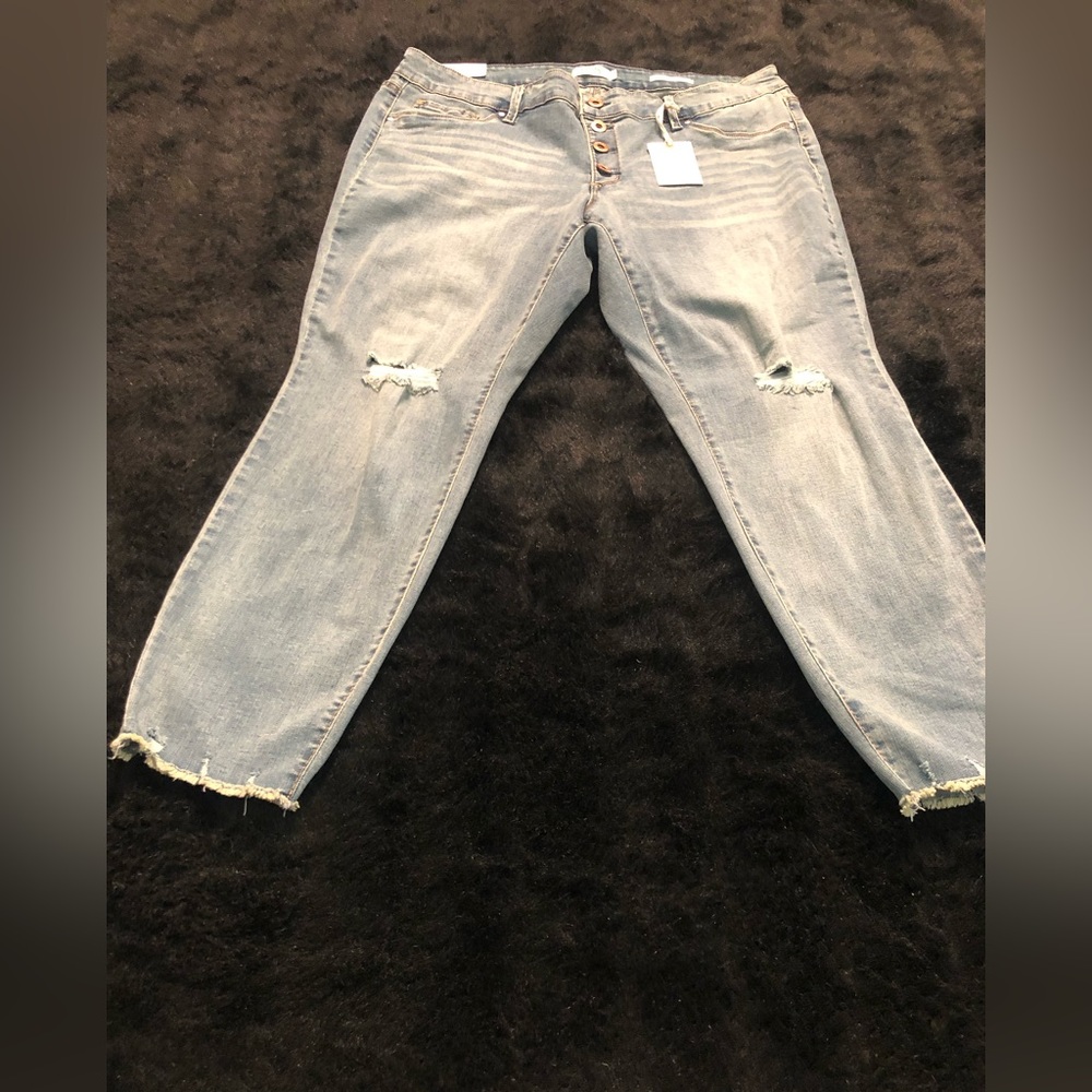 Jessica Simpson Jeans New With Tags Size 18